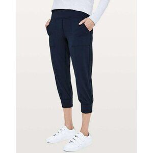 Lululemon Align Jogger Crop *23" True Navy Size 2 EUC